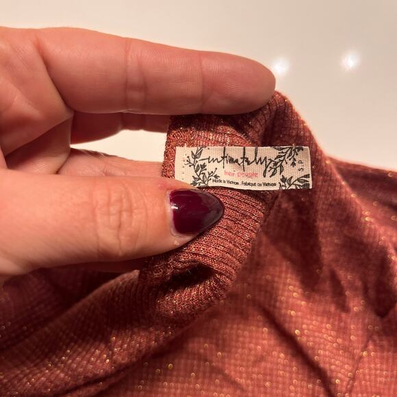 Free People Intimately Free Cut Out Knit Top Size Small - Picture 5 of 9